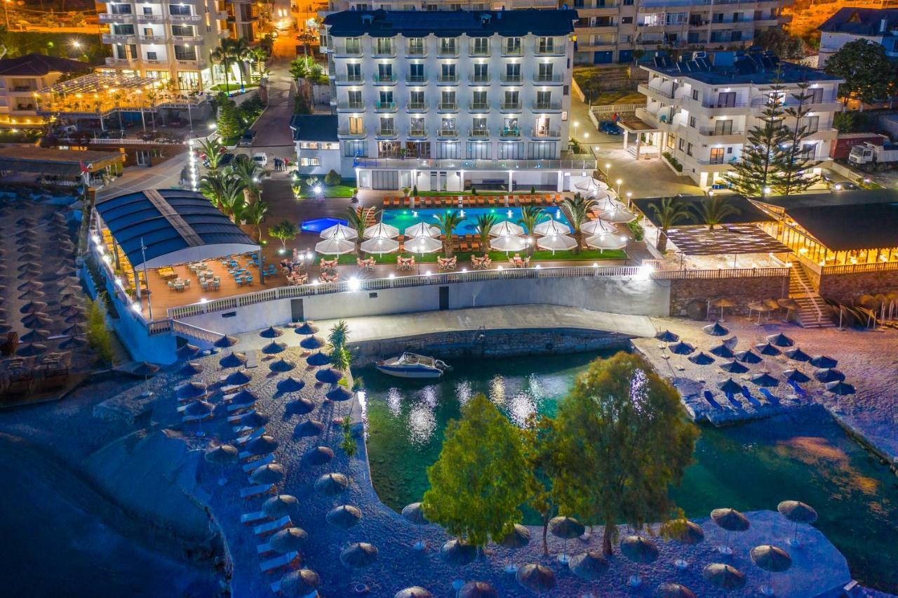 Palace 4*